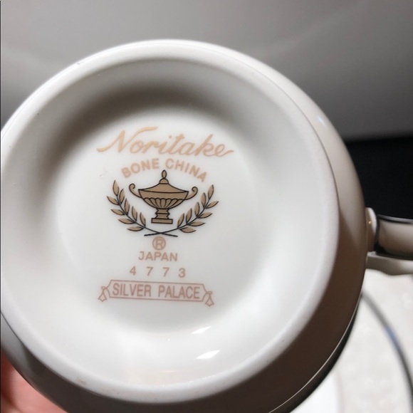 Noritake 5piece setting. Silver Palace Pattern - Picture 3 of 6